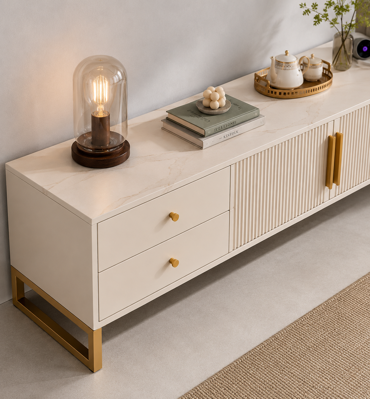 Meuble TV Minimaliste en Bois Clair Style Moderne