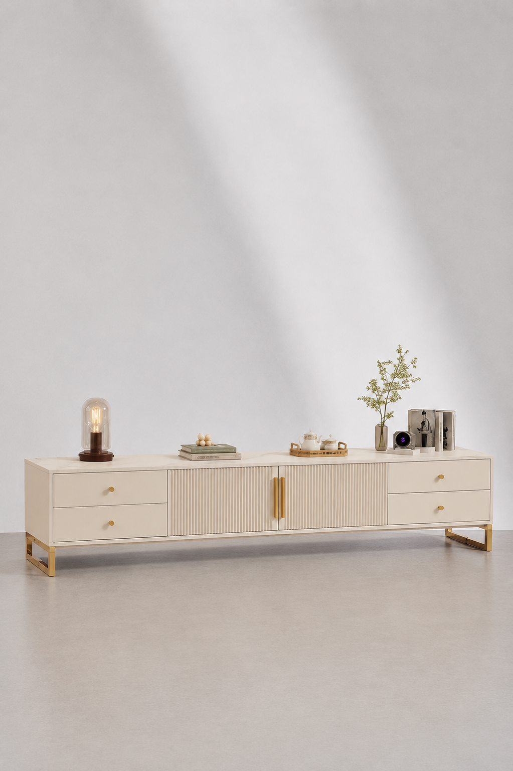 Meuble TV Minimaliste en Bois Clair Style Moderne